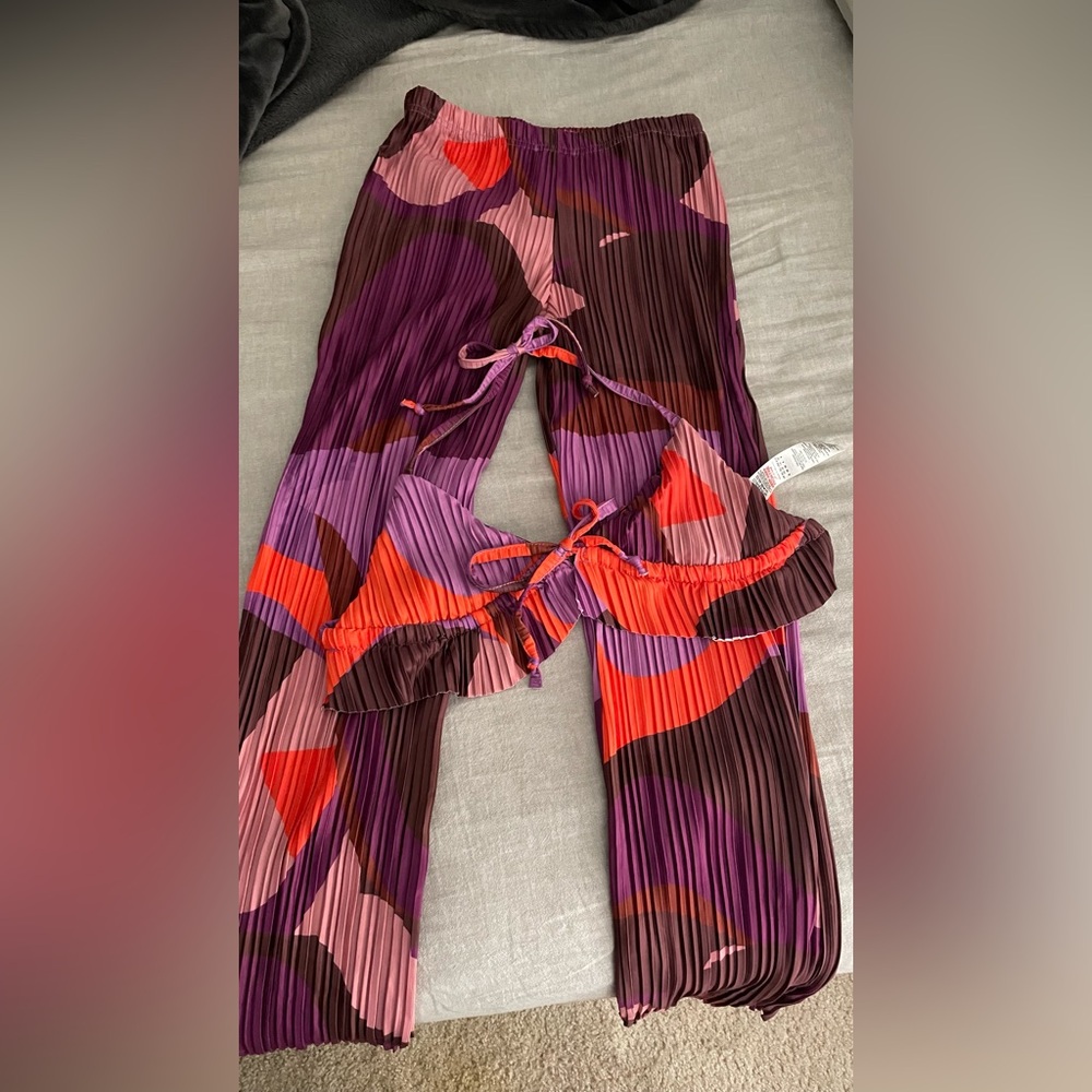 Pretty little thing plisse set